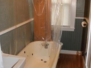 33 Holten St APT 2, Peabody, MA 01960