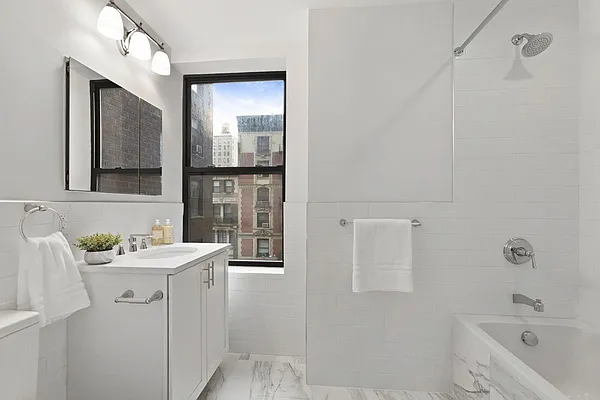 Rented by Corcoran | media 18