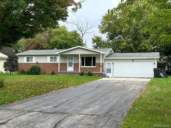 3192 Eastgate St, Burton, MI 48519