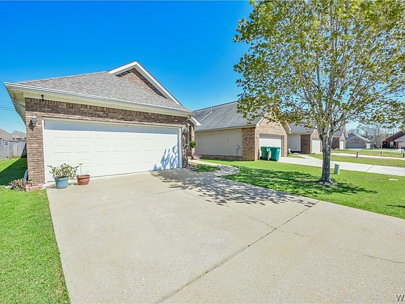 4th image of 10330 Hunt Cir
