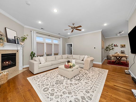 4th image of 4141 N Kedzie Ave #405
