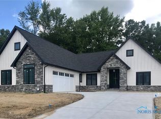 7518 Larberg Ln, Sylvania, OH 43560