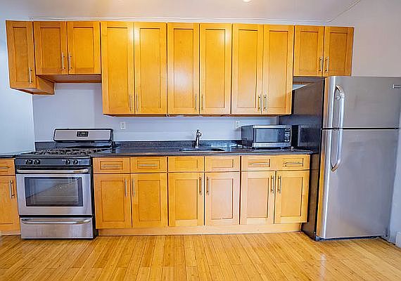 2nd image of 516 Eastern Pkwy APT 4B