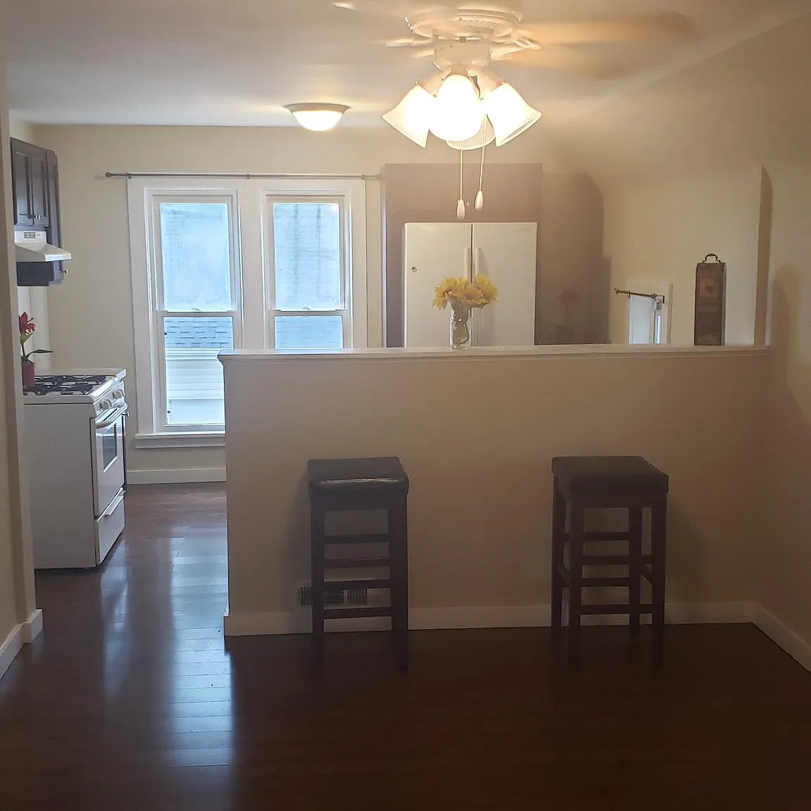 2 bed, 775 sqft, $1,850 — Photo 2