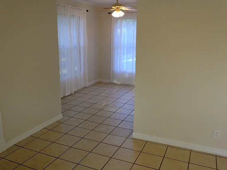 10640 Aledo Dr — Photo 22