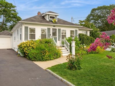 109 Roosevelt Avenue, Sayville, NY, 11782