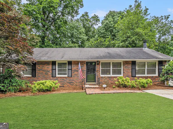 286 Indian Trl, Marietta, GA 30068