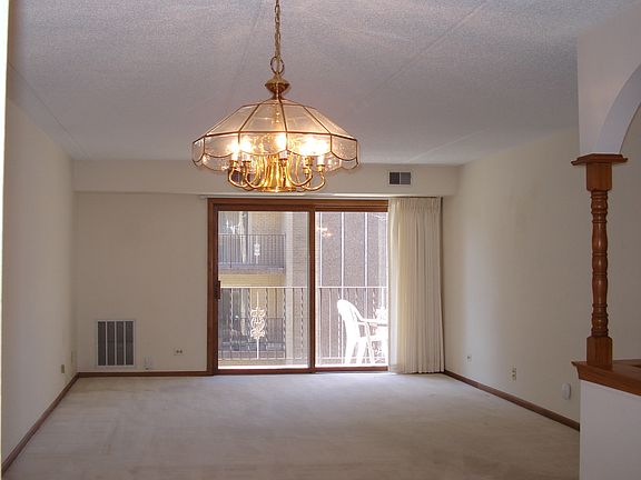 5th image of 6430 W Belle Plaine Ave APT 303