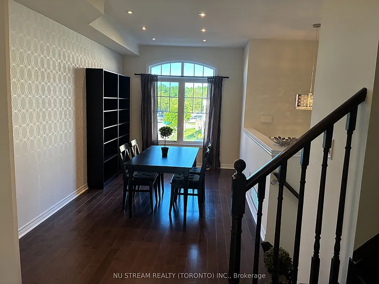 300 Delray Dr — Photo 5