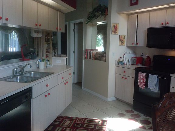 2nd image of 18614 White Pine Cir