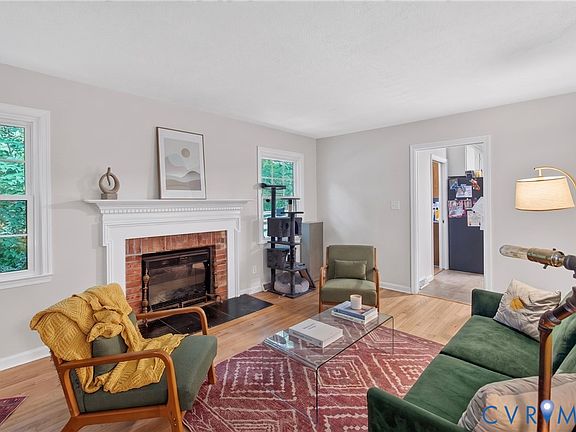 2nd image of 310 Crestfield Ct