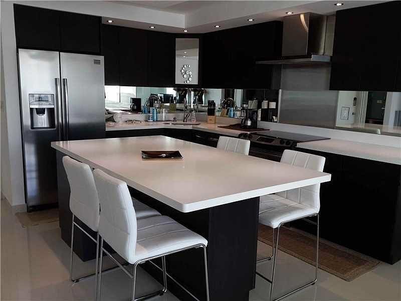1st image of 401 Ocean Dr APT 723
