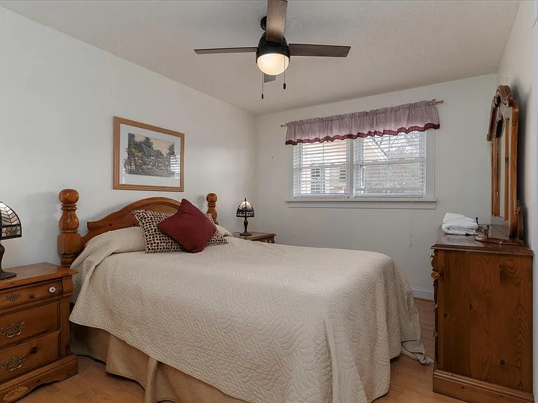 109 Swan Dr — Photo 21
