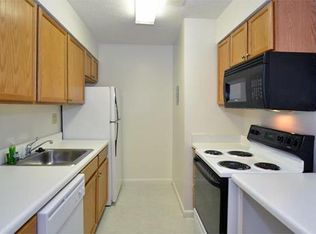 6359 Country Club Dr, Huntington, WV 25705