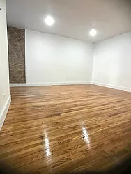 Rented by City Prime Commercial Realty 