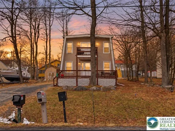 6250 Park Pl, Tobyhanna, PA 18466