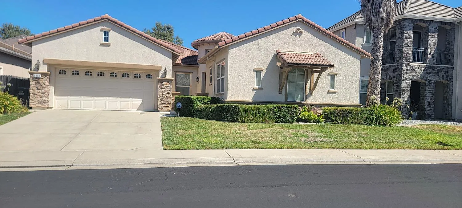 6809 Vilamoura Way photo 1