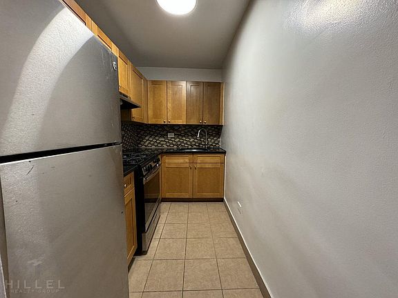 2nd image of 3324 Parsons Blvd APT 6M