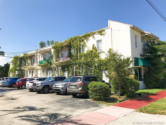 2nd image of 706 W 51st St #5