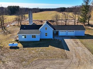 105 40th Ave, Six Lakes, MI 48886