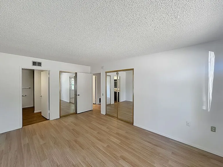 16737 Meandro Dr — Photo 8