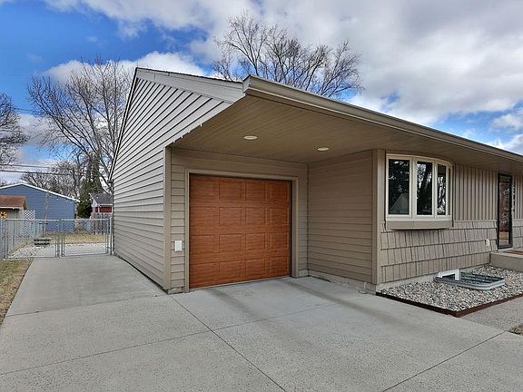 3rd image of 2301 9th St N