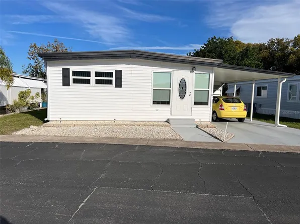 8 Pindo Palm St E, Largo, FL 33770