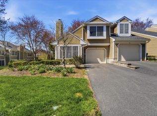 33 Eton Ct, Bedminster Twp., NJ 07921