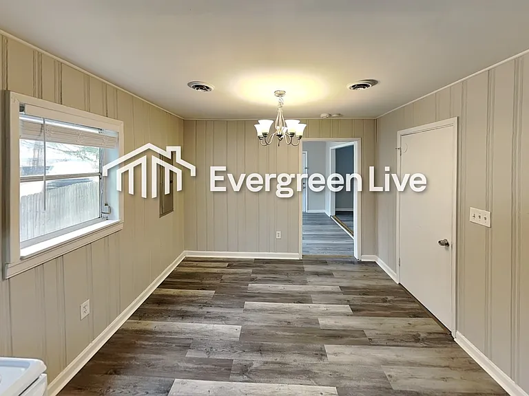 2492 Connally Dr — Photo 7