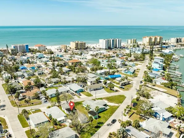 13313 3rd St E, Madeira Beach, FL 33708