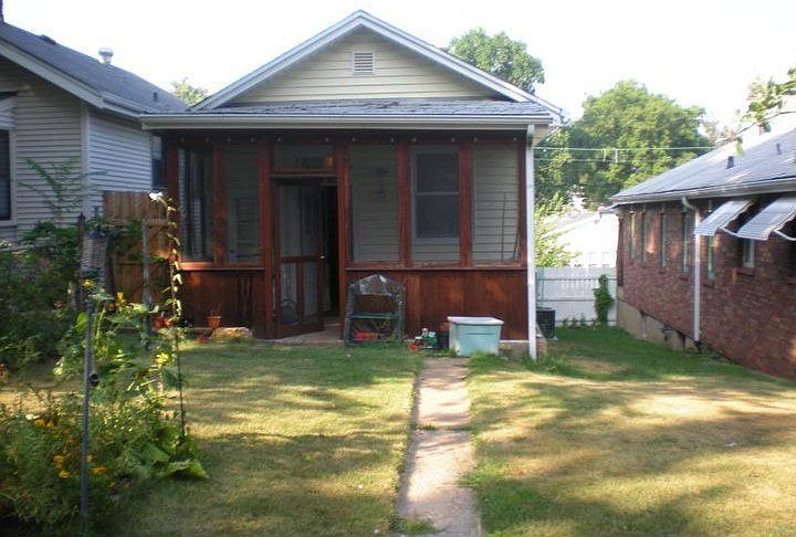 2nd image of 4006 Schiller Pl