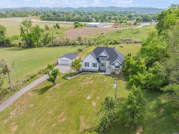 3rd image of 109 N Starview Dr