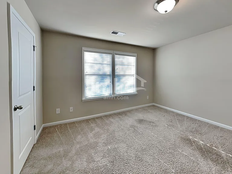 70 Orchard Ln — Photo 21