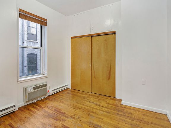 4th image of 302 W 51st St APT 5A