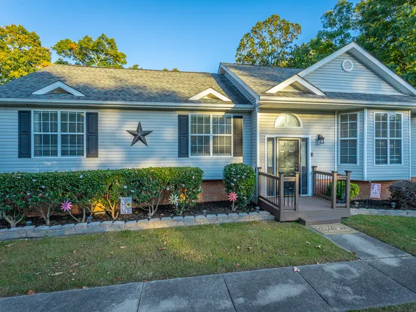 6636 Sawtooth Dr, Ooltewah, TN 37363