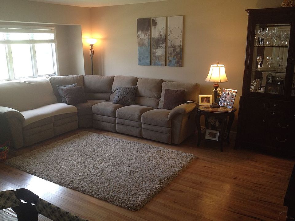 2nd image of 12 Algiers St