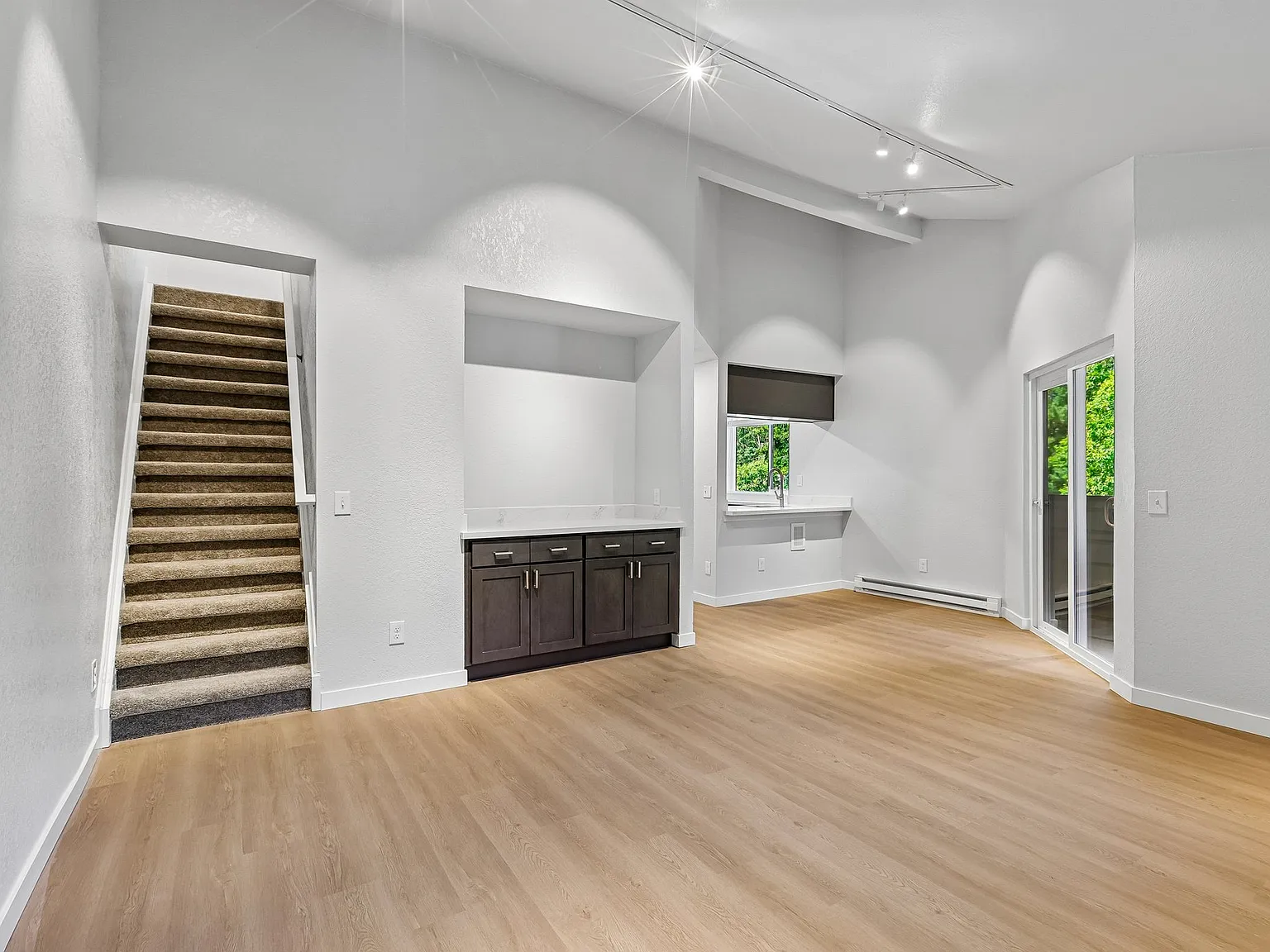 1 bed, 700 sqft, $2,000 — Photo 4