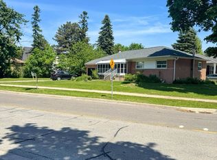 71 Lloyd Manor Rd, Toronto, ON M9B 5J2