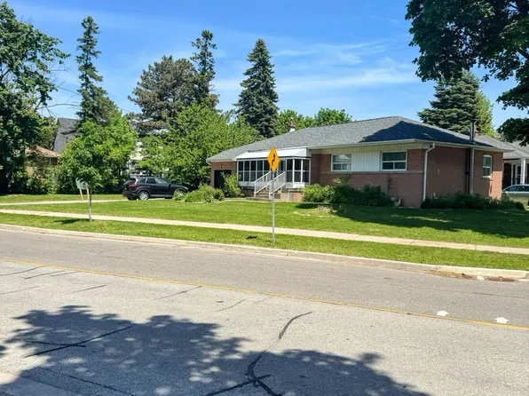 71 Lloyd Manor Rd, Toronto, ON M9B 5J2