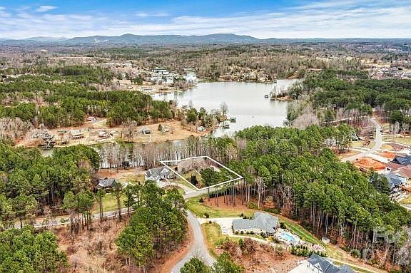 2nd image of 6124 Plantation Pointe Dr