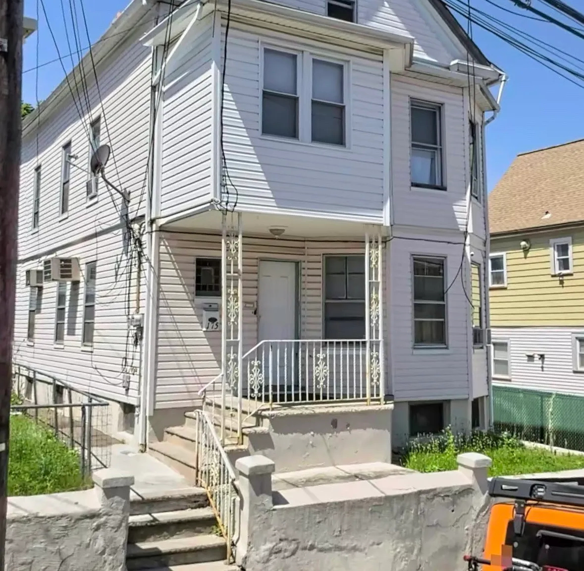 3 bed, $2,550 — Photo 1