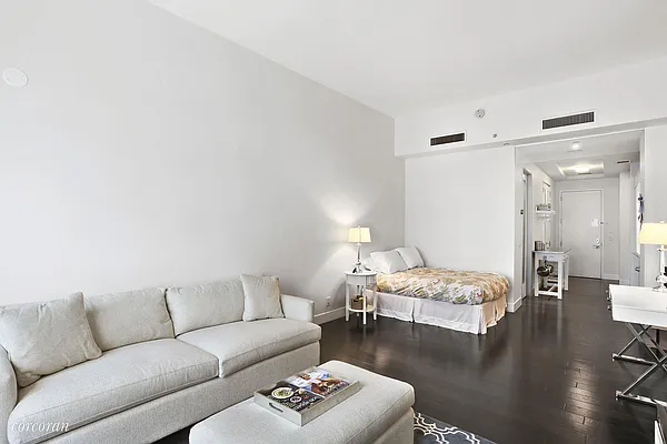 Rented by Corcoran | media 11