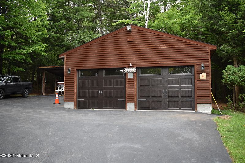 3rd image of 86 Moose Ridge Drive