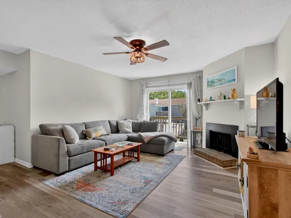1402 Camp Rd APT 9G, Charleston, SC 29412