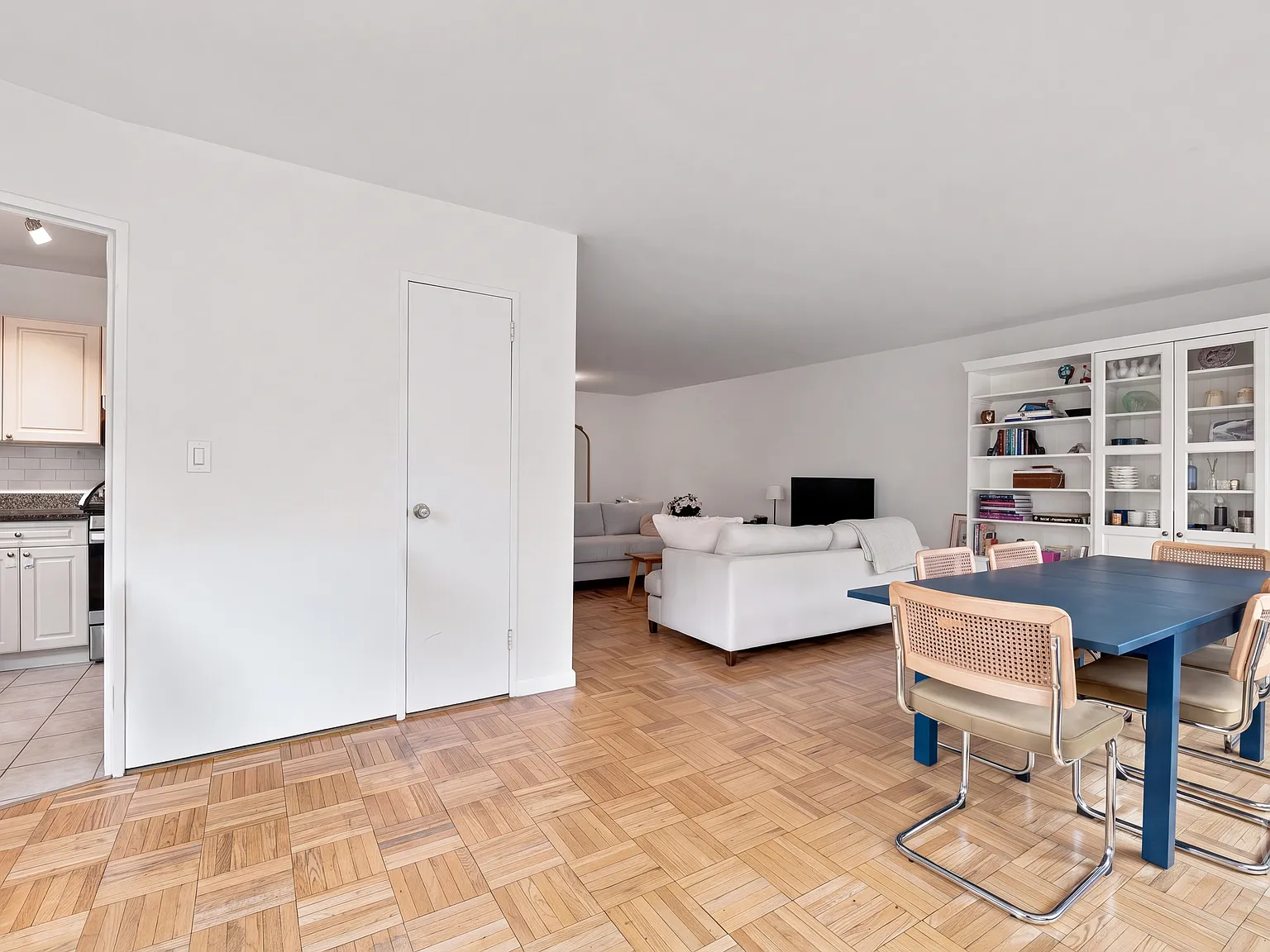 355 East 72nd Street — Photo 4