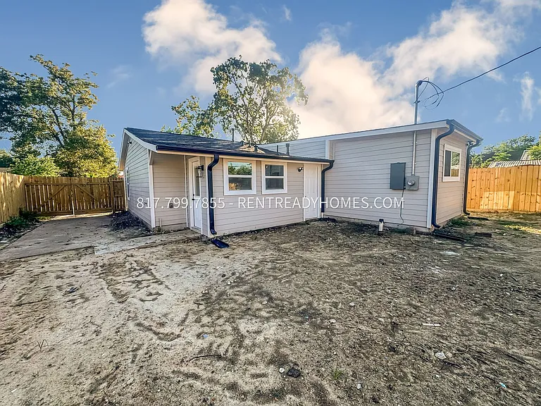 2248 Marlo St — Photo 11