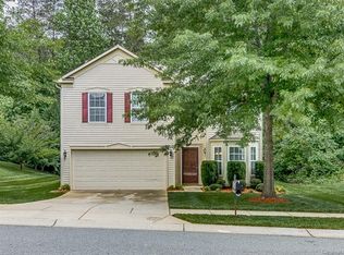 5213 Vanhoy Ln, Charlotte, NC 28269