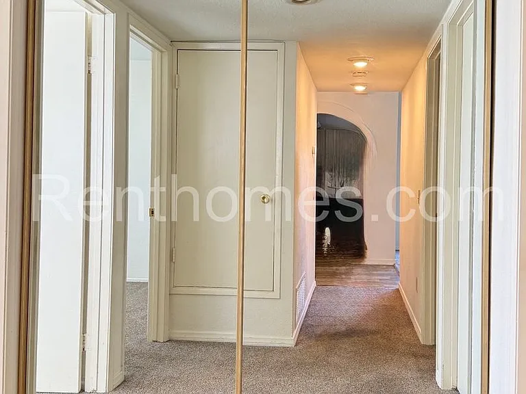 1553 Palomar Dr — Photo 11