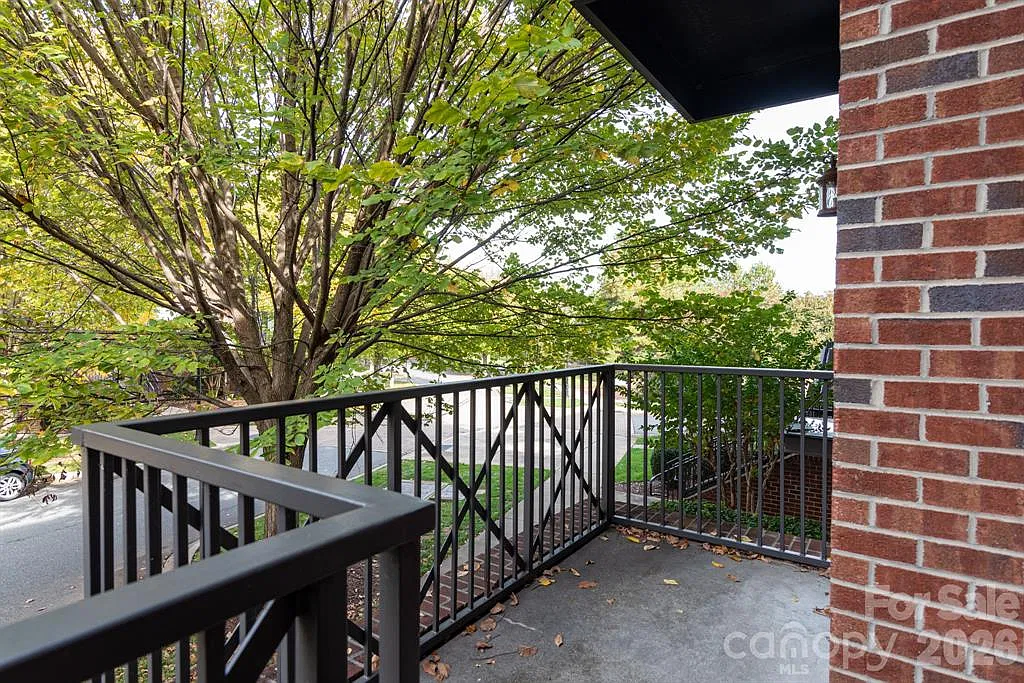 2 bed, 1118 sqft, $1,800 — Photo 1