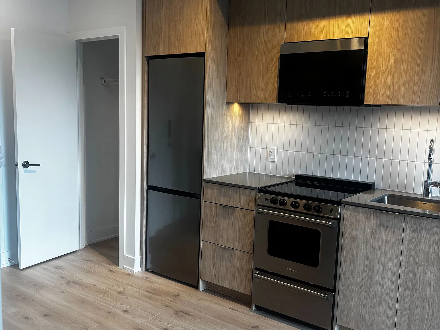 3088 William Cutmore Blvd — Photo 4